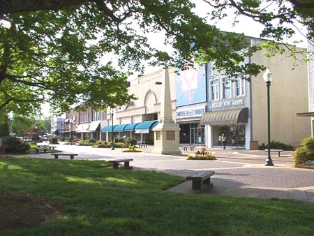 Downtown Hickory North Carolina, near the Rock Barn resort