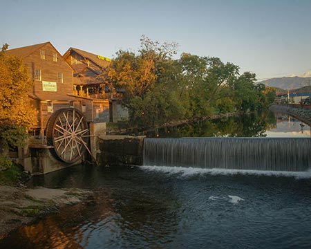 Pigeon Forge photo by Anna Leonidov